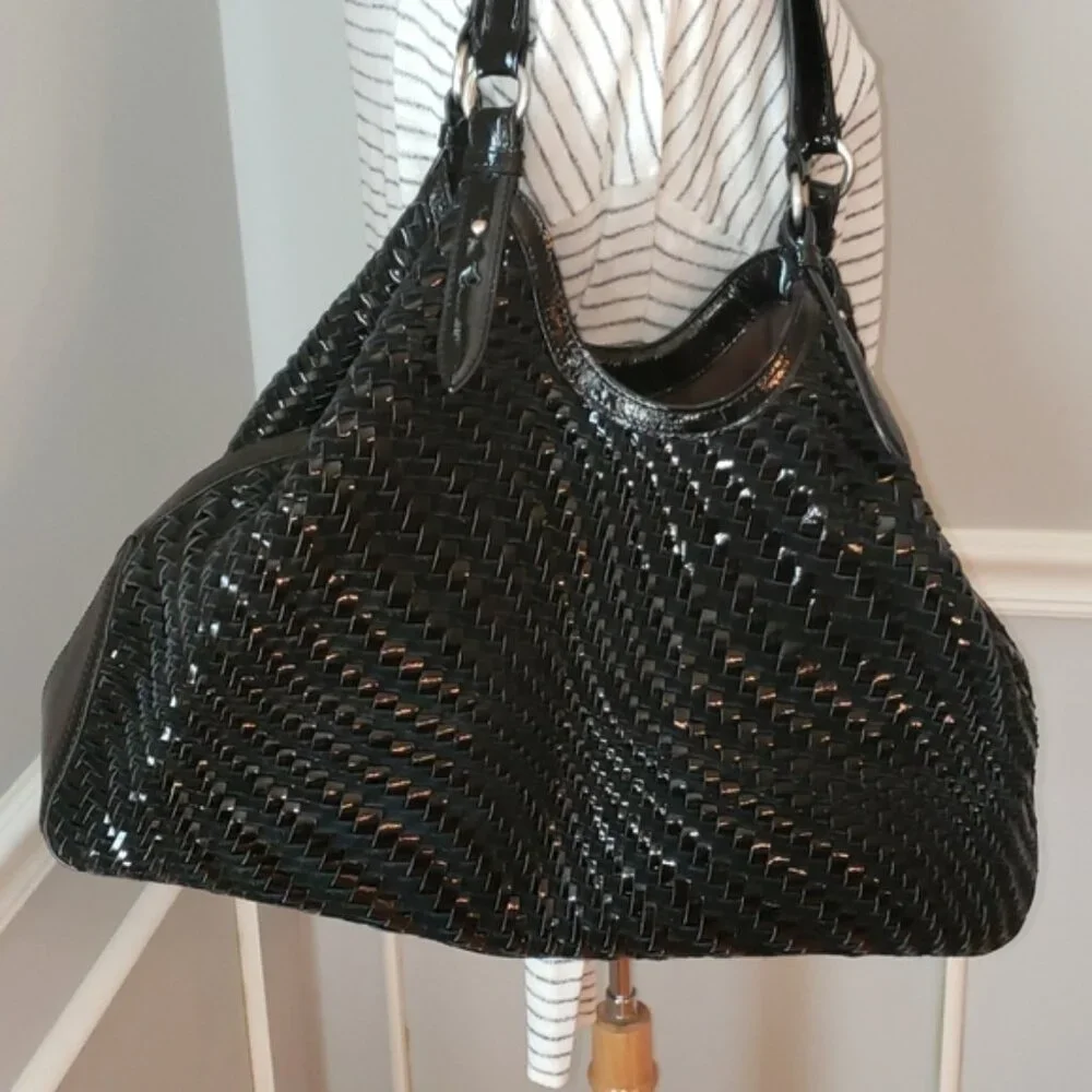 COLE HAAN Triangle Black Patent Suede Leather Basket Weave Shoulder‎ Satchel Bag